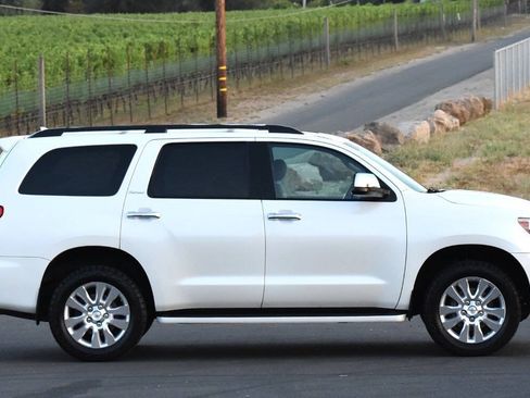 Used 2013 Toyota Sequoia Platinum AWD/4WD image 26