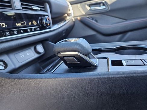 Used 2025 Nissan Rogue Rock Creek image 24