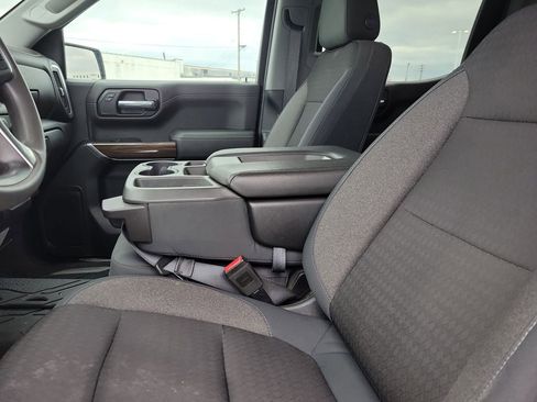 Used 2019 Chevrolet Silverado 1500 LT w/ Remote Start Package image 18