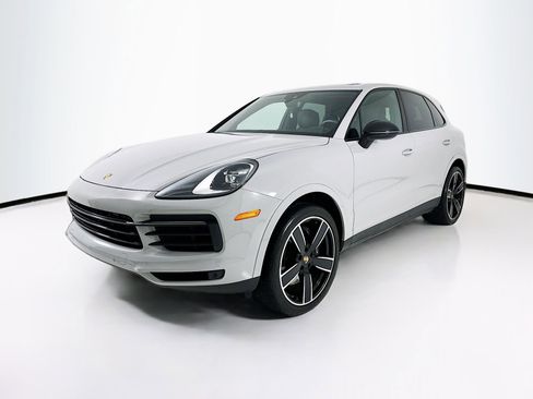 Used 2021 Porsche Cayenne AWD/4WD image 3