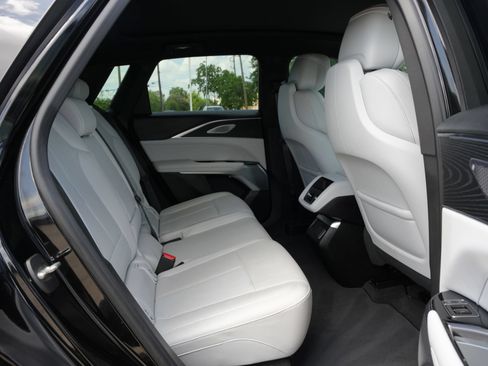 Certified 2024 Cadillac Lyriq Luxury RWD image 22