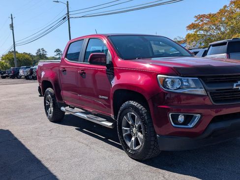Used 2017 Chevrolet Colorado Z71 AWD/4WD image 3