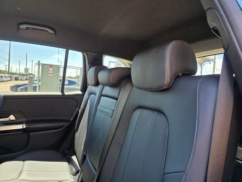 Used 2023 Mercedes-Benz GLB 250 GLB 250 image 17