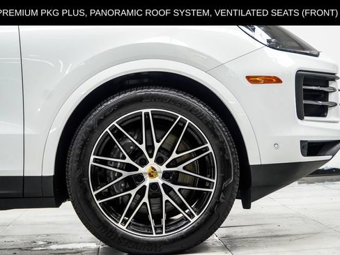 Used 2024 Porsche Cayenne AWD/4WD image 9