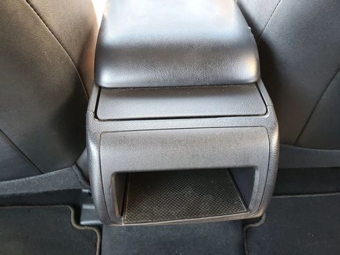 Used 2016 Toyota Camry SE FWD image 30