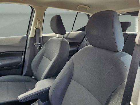 Used 2024 Nissan Kicks S image 17