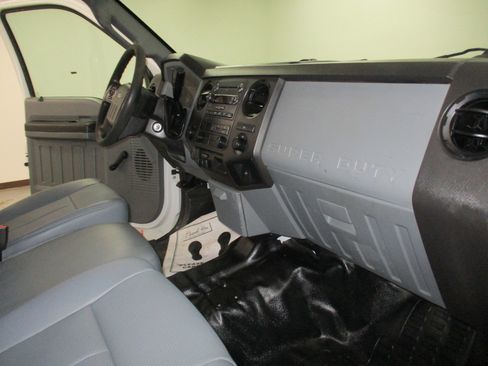 Used 2016 Ford F250 XL image 20