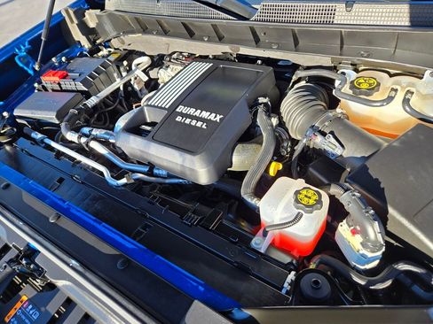 Used 2023 Chevrolet Silverado 1500 RST image 16