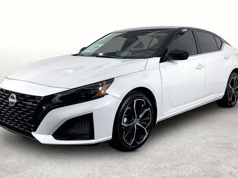 New 2026 Nissan Altima 2.5 SR AWD/4WD image 4