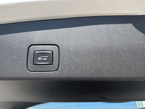 Used 2022 Buick Encore GX Select image 11