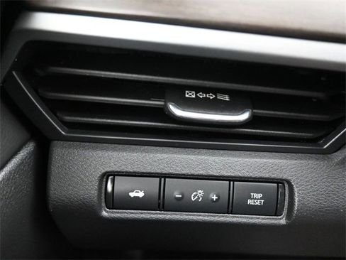 Used 2024 Nissan Altima 2.5 SV image 19