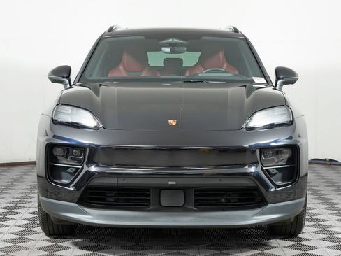 Certified 2025 Porsche Macan 4 Electric w/ Premium Package AWD/4WD image 10