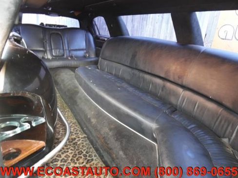 Used 2003 Lincoln Town Car Executive image 10