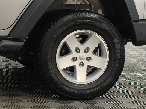 Used 2017 Jeep Wrangler Unlimited Sport w/ Quick Order Package 24S AWD/4WD image 23