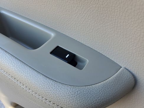 Used 2014 Kia Sorento LX image 14