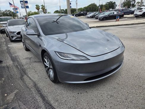 Used 2025 Tesla Model 3 Long Range RWD image 7