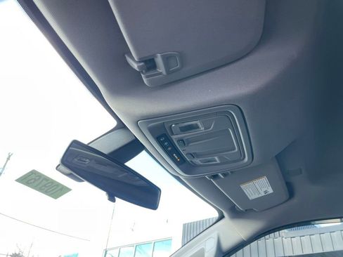 Used 2020 Chevrolet Silverado 1500 Custom w/ Custom Value Package image 21