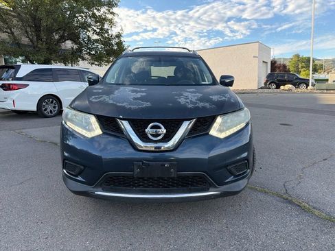 Used 2015 Nissan Rogue SV w/ SV Premium Package AWD/4WD image 2