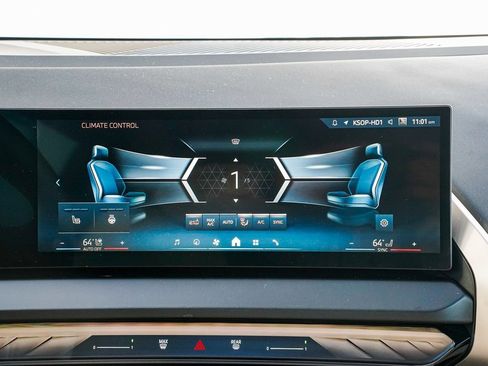 Used 2025 BMW X3 xDrive30i w/ Premium Package image 13