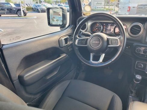 Certified 2020 Jeep Wrangler Unlimited Sahara AWD/4WD image 13