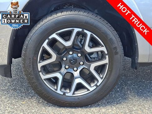 Used 2025 RAM 1500 Laramie AWD/4WD image 8