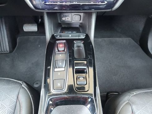 Used 2023 Chevrolet Bolt EUV Premier w/ Sun & Sound Package FWD image 19