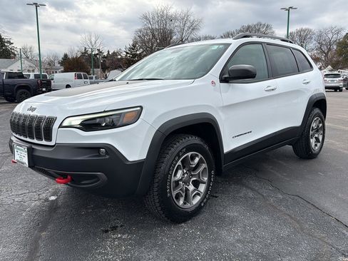 Used 2020 Jeep Cherokee Trailhawk w/ Cold Weather Group image 12