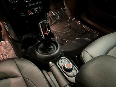Used 2022 MINI Cooper 2-Door Hardtop FWD image 18