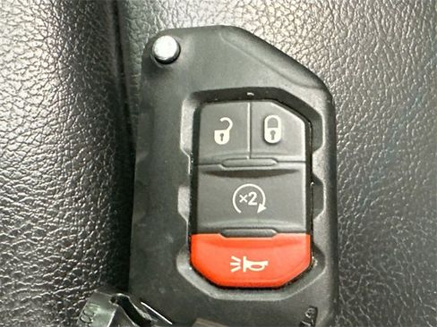 Used 2023 Jeep Wrangler Unlimited Sahara w/ Cold Weather Group image 18