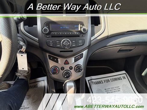 Used 2014 Chevrolet Sonic LT FWD image 9
