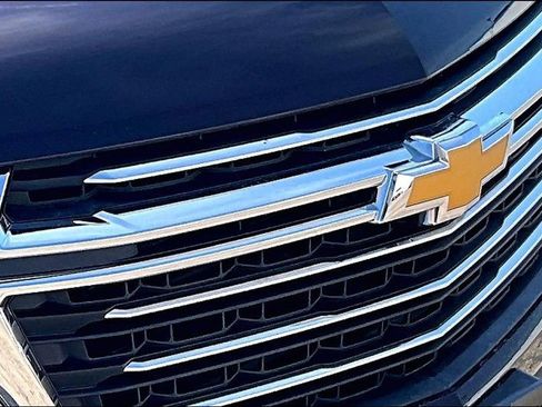 Used 2023 Chevrolet Traverse LT image 31