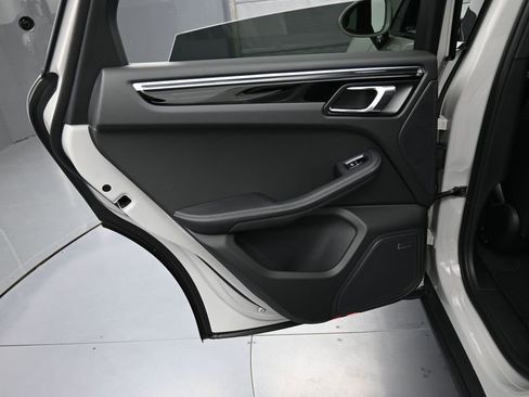 New 2026 Porsche Macan AWD/4WD image 22