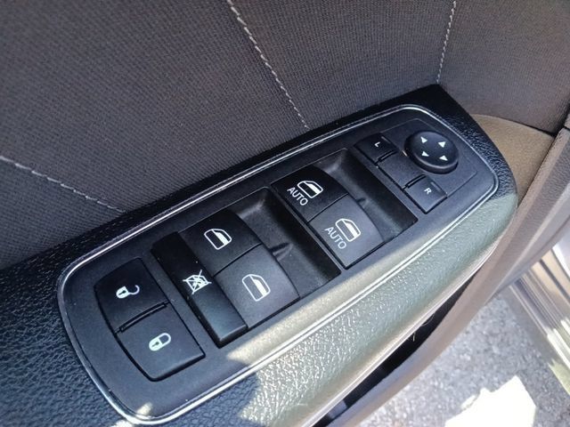 Used 2023 Dodge Charger SXT RWD image 12