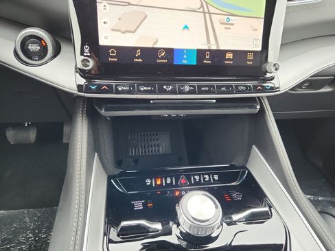 New 2026 Jeep Grand Wagoneer Limited image 17