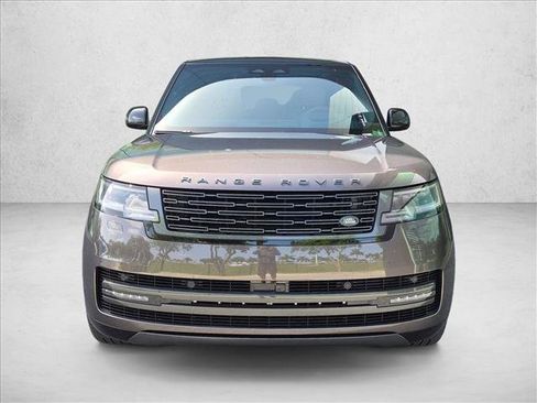 Used 2026 Land Rover Range Rover Long Wheelbase SE AWD/4WD image 2