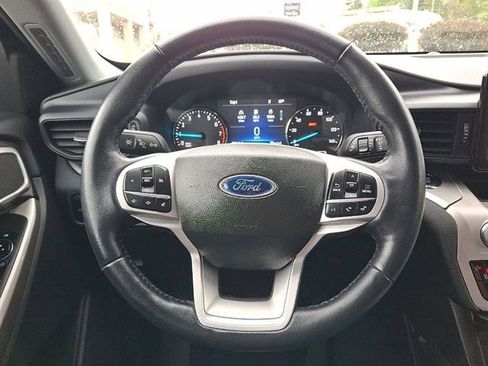 Certified 2022 Ford Explorer XLT w/ Class IV Trailer Tow Package AWD/4WD image 16