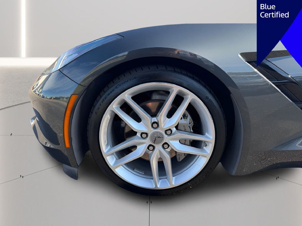 Used 2019 Chevrolet Corvette Stingray Convertible w/ 2LT Preferred Equipment Group RWD image 2