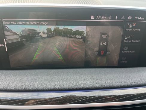 Used 2021 BMW 740i w/ M Sport Package RWD image 15