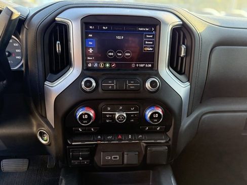 Used 2020 GMC Sierra 1500 Elevation image 11