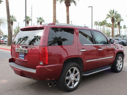 Used 2007 Cadillac Escalade AWD w/ Information Package image 5