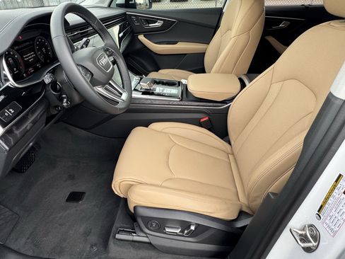 Certified 2025 Audi Q7 3.0T Prestige image 5