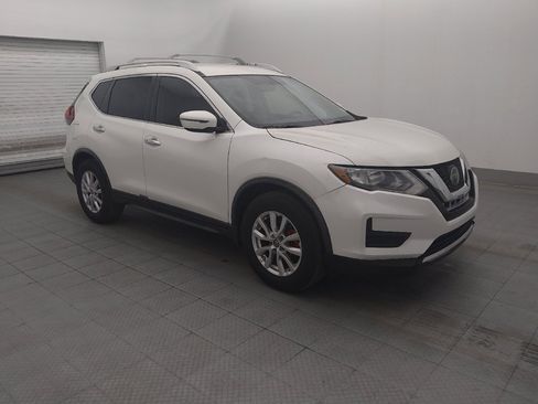 Used 2018 Nissan Rogue SV FWD image 11