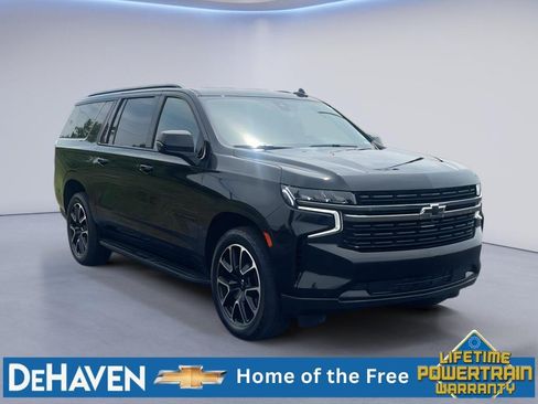 Used 2022 Chevrolet Suburban RST w/ Luxury Package AWD/4WD image 7