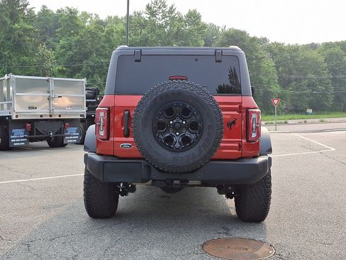 Certified 2024 Ford Bronco Wildtrak image 9
