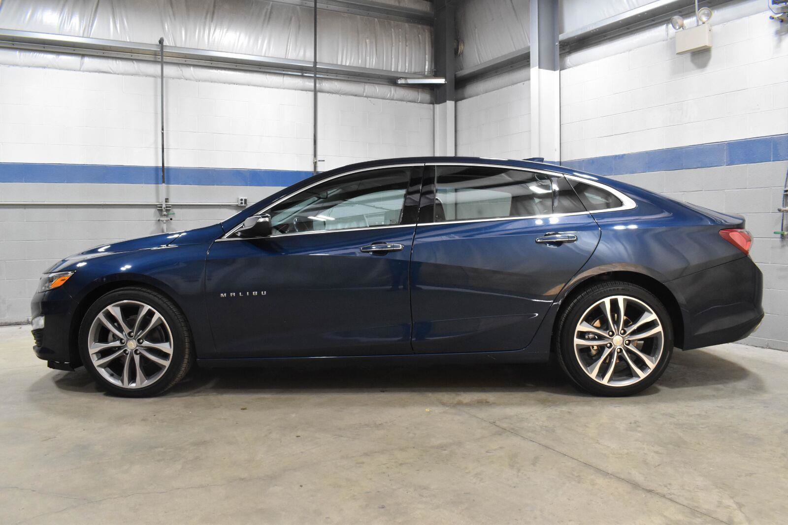 Used 2022 Chevrolet Malibu Premier FWD image 24