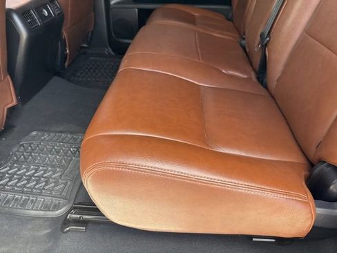 Used 2013 Toyota Tundra 4x4 CrewMax w/ Tow Pkg image 36