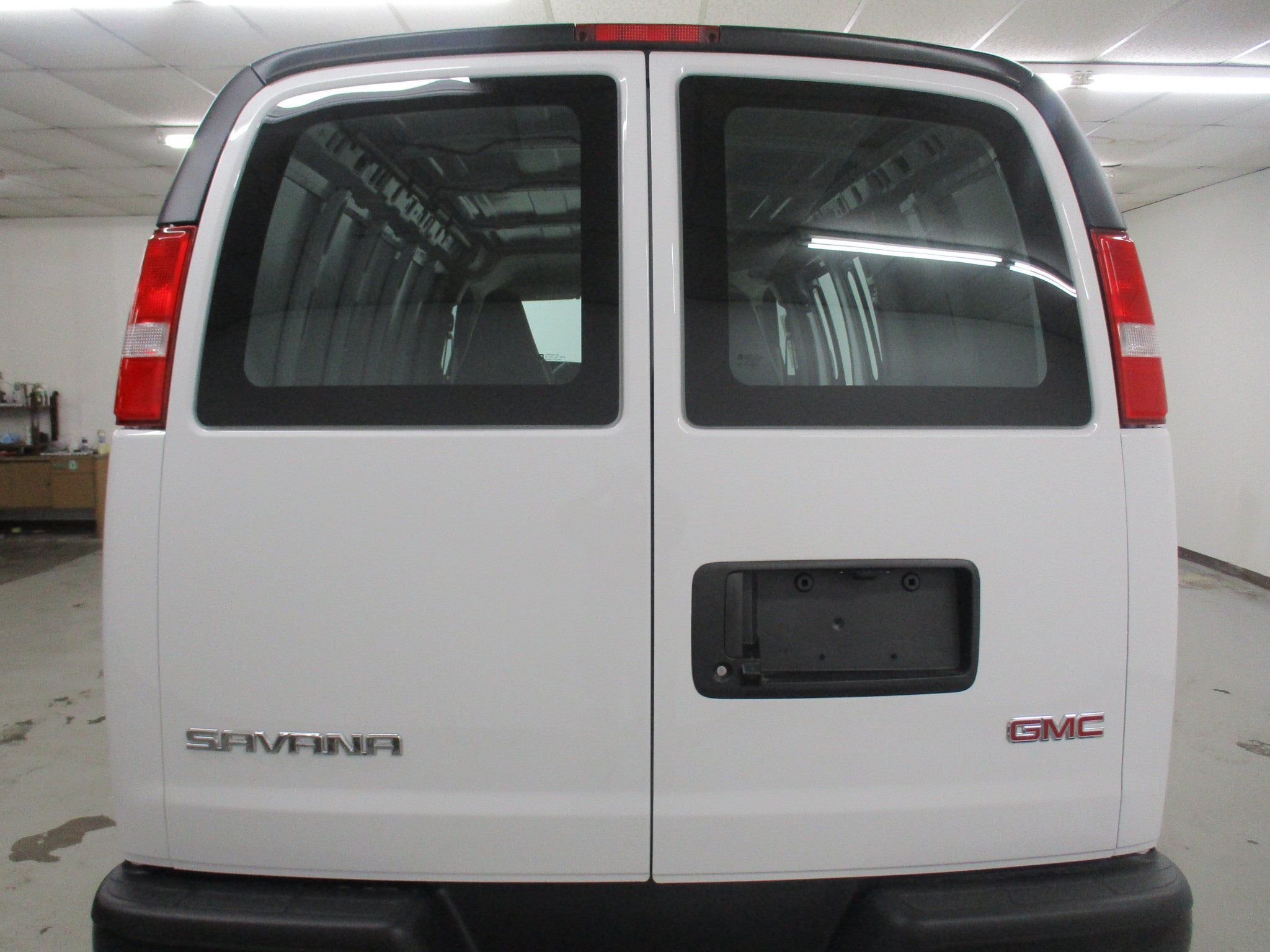 New 2026 GMC Savana 2500 w/ Driver Convenience Package RWD image 7