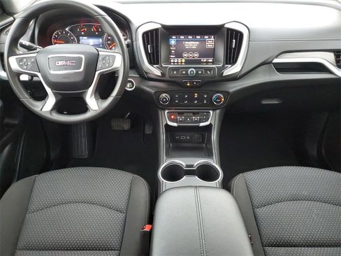 Used 2022 GMC Terrain SLE image 19