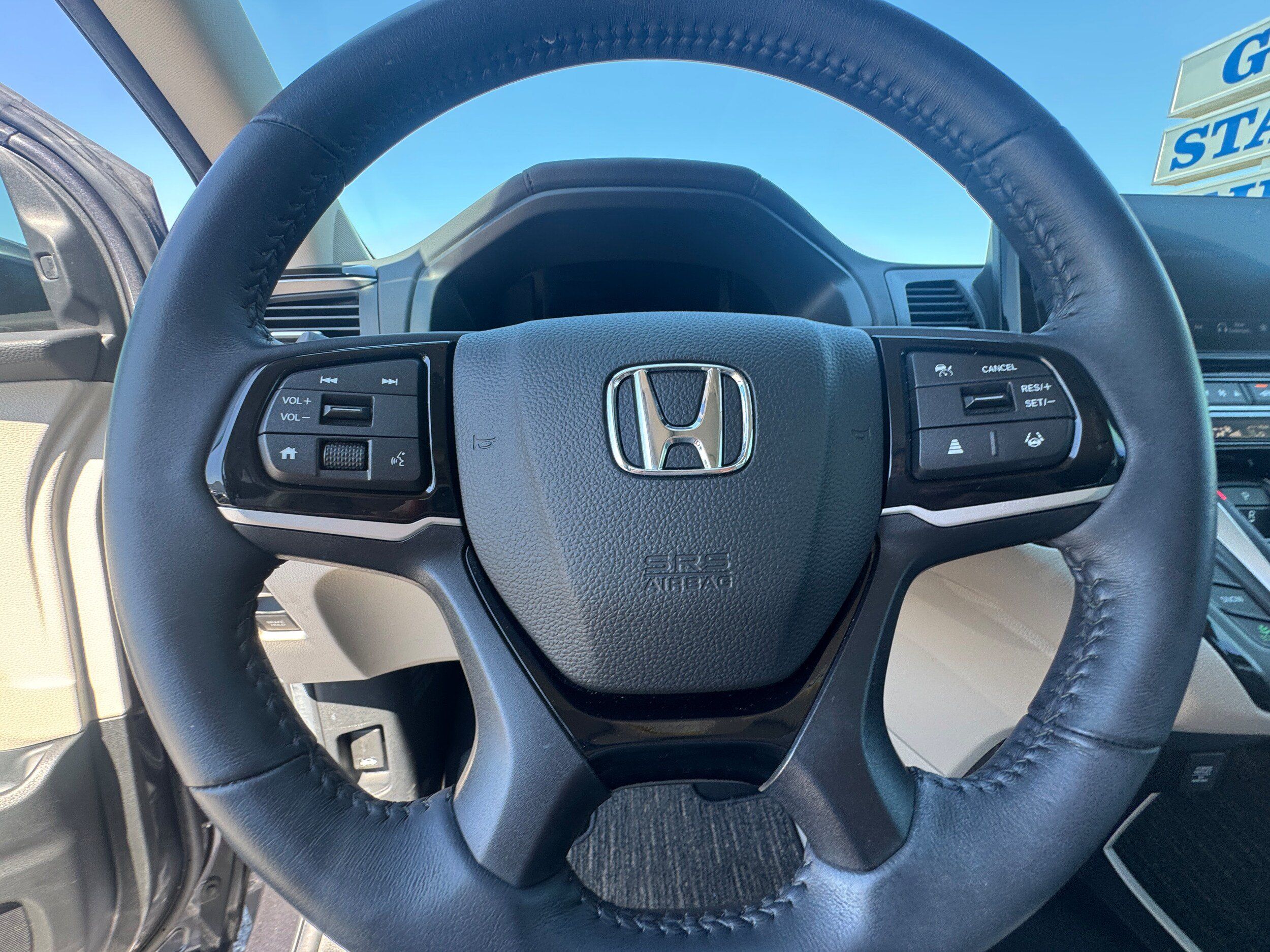 Used 2025 Honda Odyssey Touring image 25