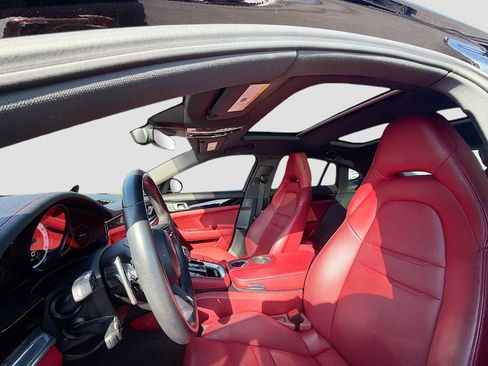 Used 2023 Porsche Panamera 4 Platinum Edition image 22